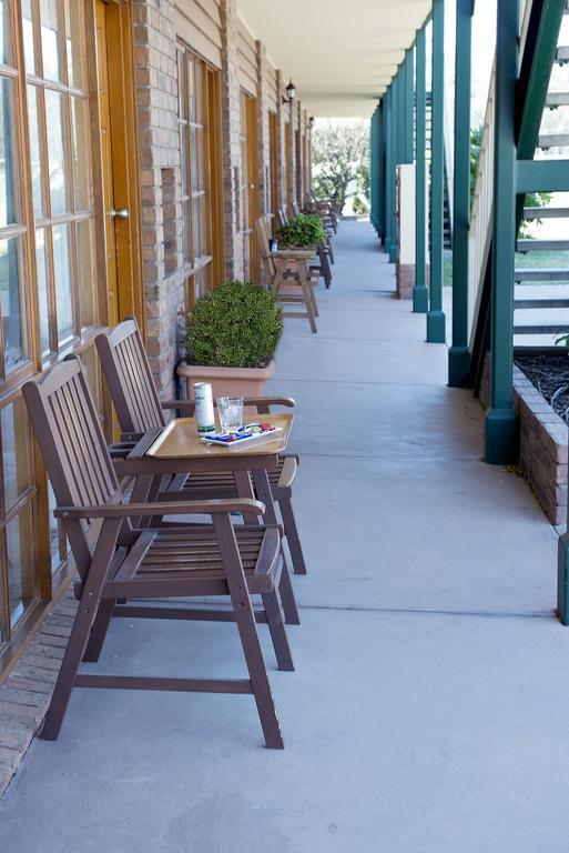 Travellers Rest Motor Inn Swan Hill Buitenkant foto